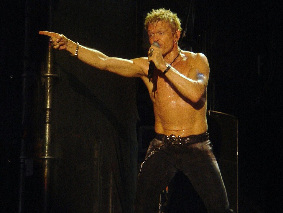 Billy Idol performing at Gurtenfestival 2006