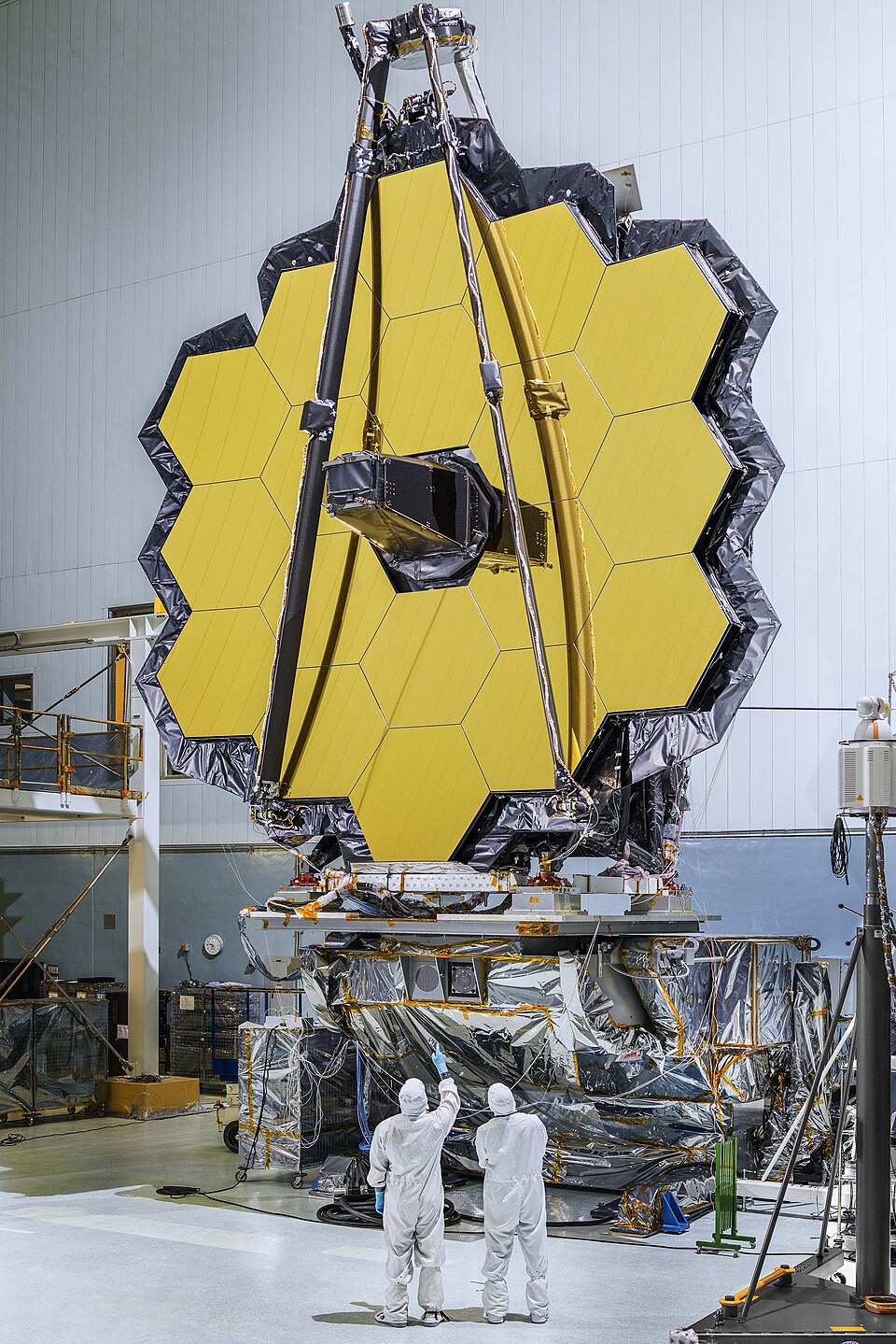 Space telescope mirror array similar to NASA's Roman Space Telescope design